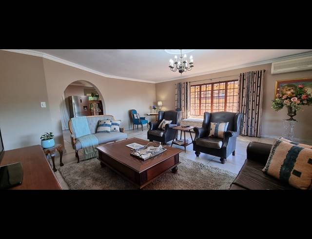 3 BEDROOM SECTIONAL TITLE TO LET IN MONTROSE
